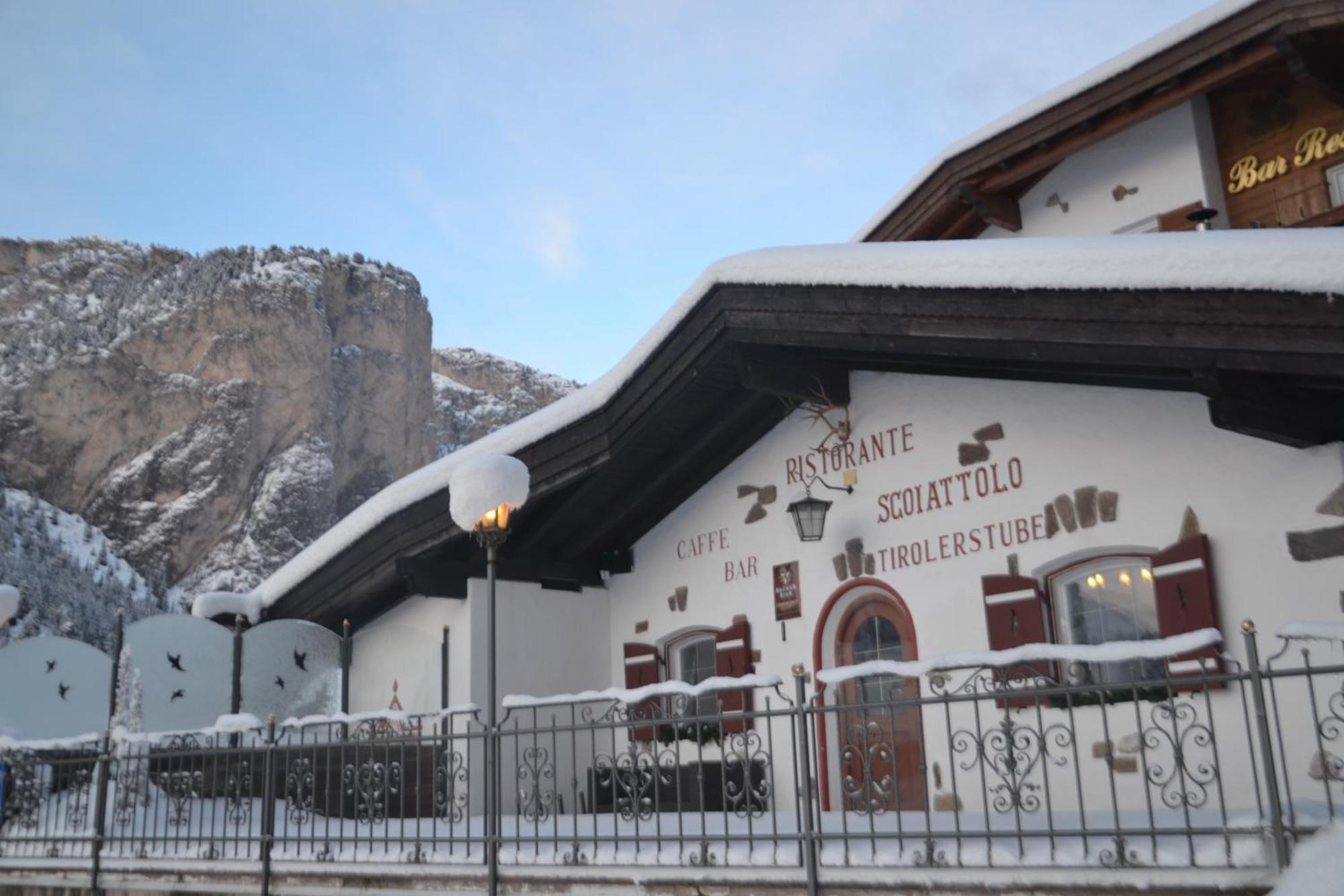 Hotel Scoiattolo Selva di Val Gardena Exterior photo